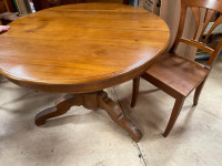/album/galerie-de-photos-05-table-ronde-table-ovale-table-demi-lune-table-abattant/table-ronde-noyer-rall-110-4-all-2-jpeg/